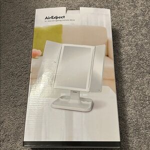 AirExpect Tri-Fold LED Cosmetic Mirror